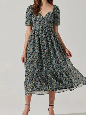 ASTR THE LABEL Sweetheart Neck Midi Tiered Dress M Blue Floral Puff Sleeves
